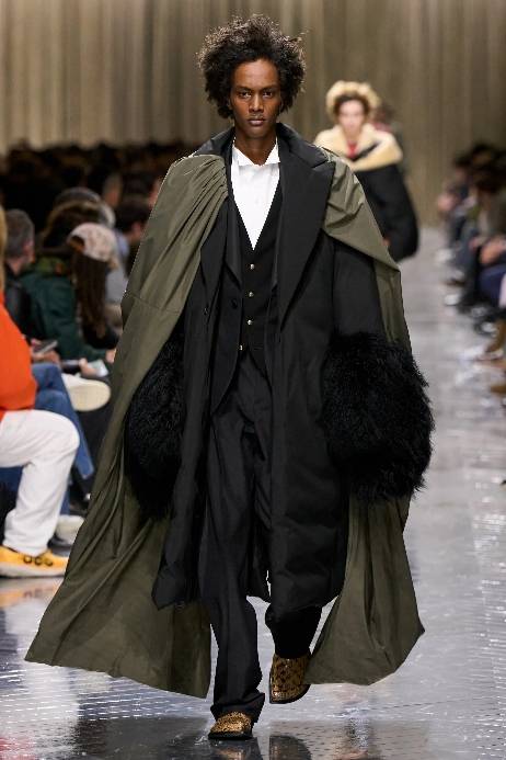 迪奥二零二六冬季秀：一场时装的联结游戏