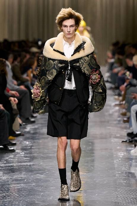 迪奥二零二六冬季秀：一场时装的联结游戏